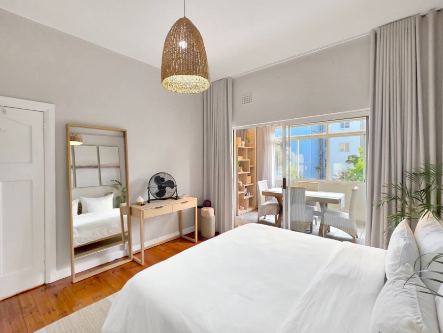 To Let 2 Bedroom Property for Rent in Green Point Western Cape
